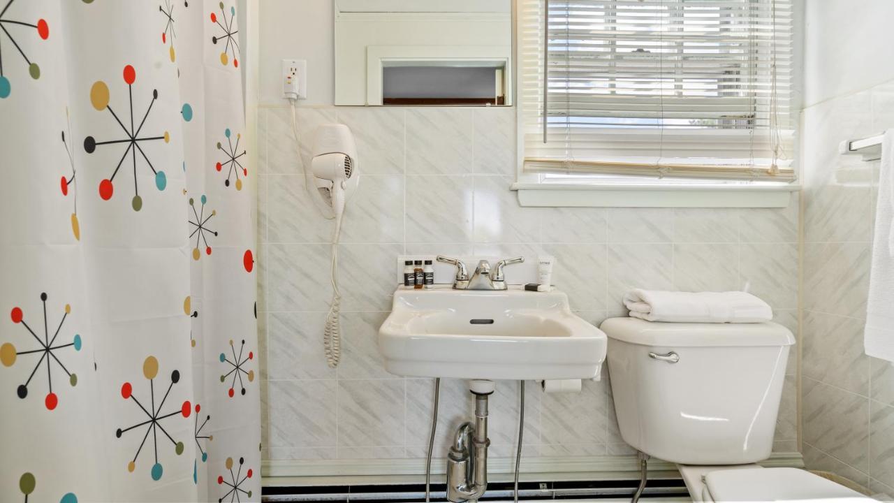 בוטביי הארבור Mid-Town Motel מראה חיצוני תמונה